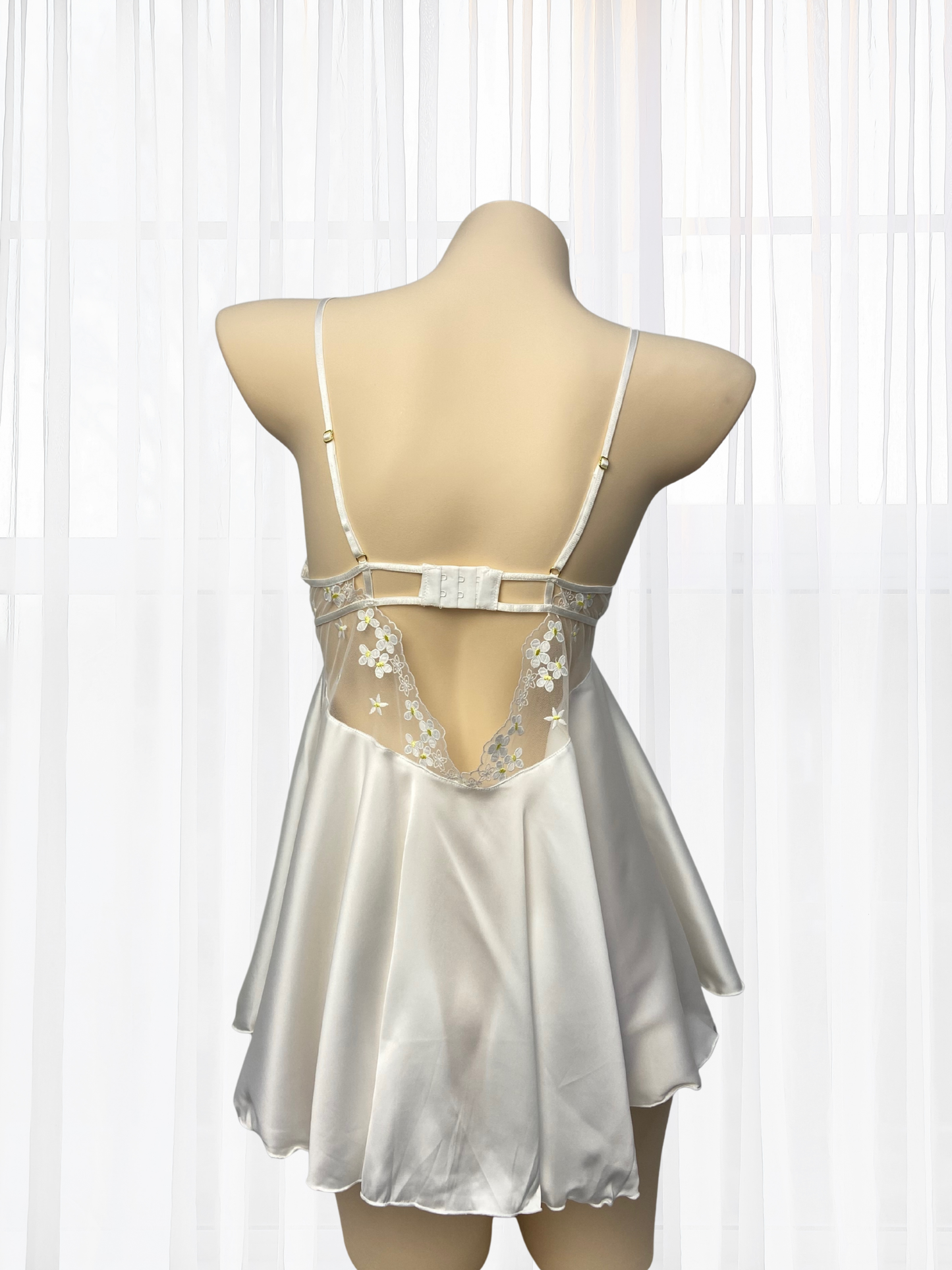 *NEW* Leila Lovey Babydoll - White