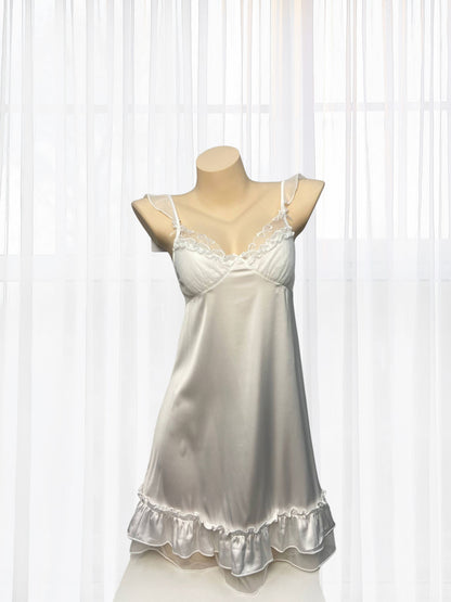 Evelina White Ruffle Chemise - Wonder 18