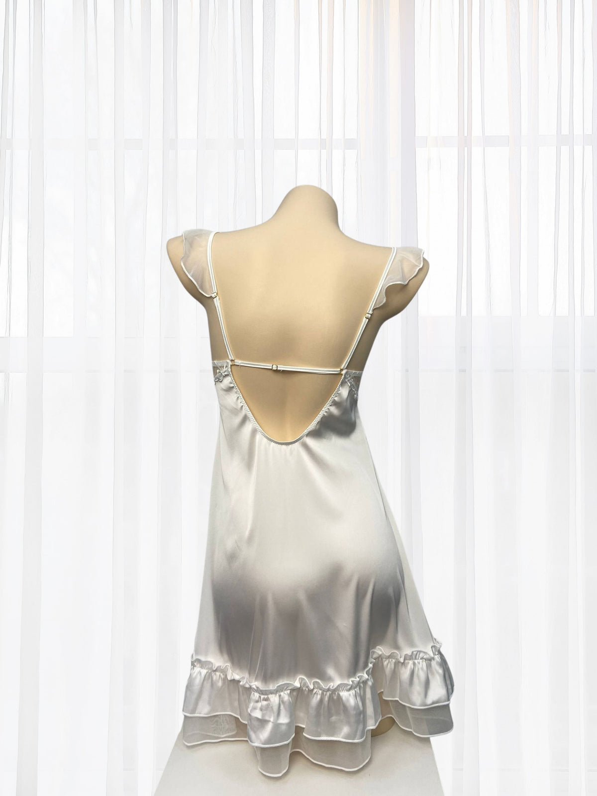 Evelina White Ruffle Chemise - Wonder 18