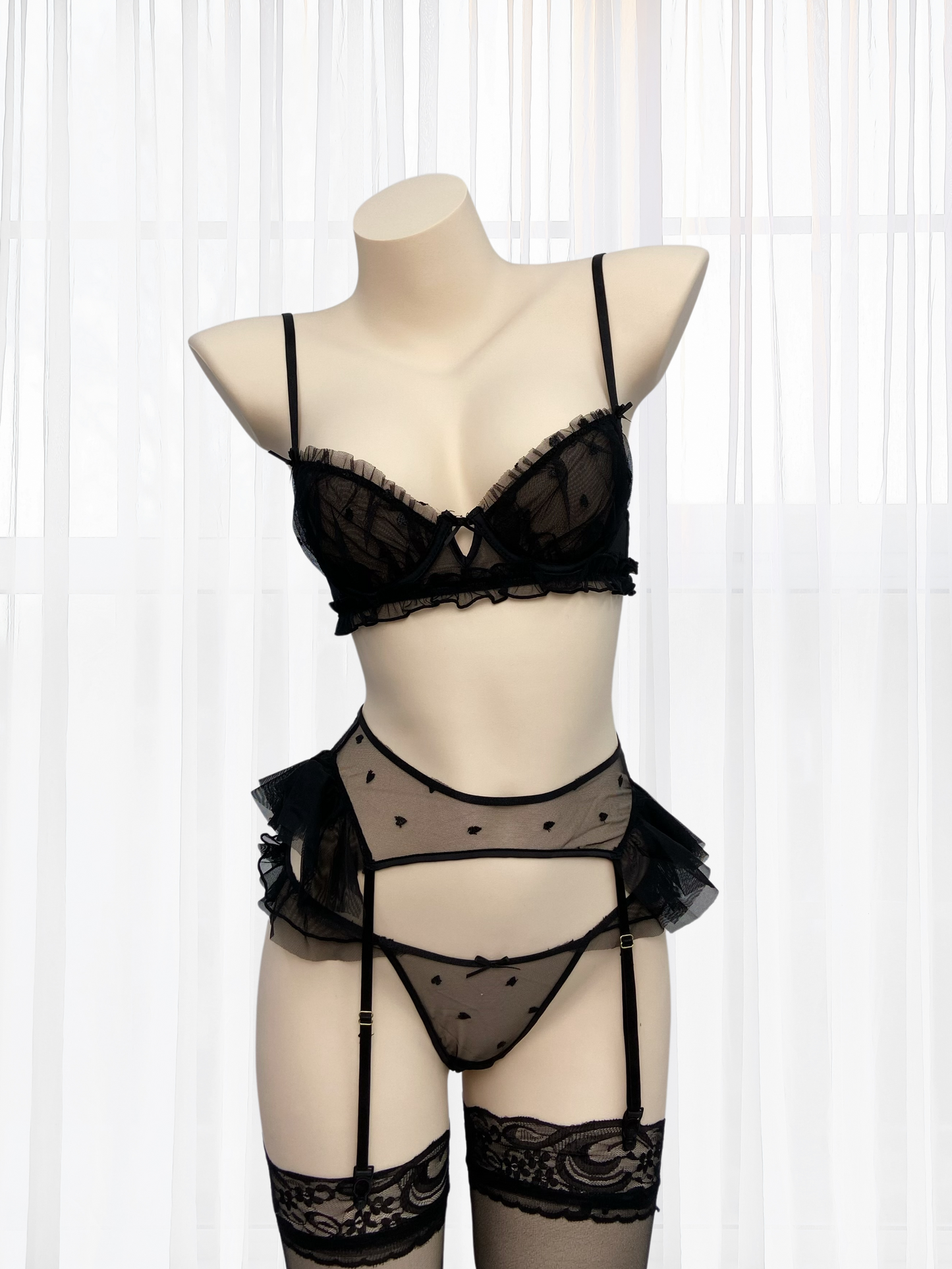 Wonder 18 Claire 4 Piece Lingerie Set Black 