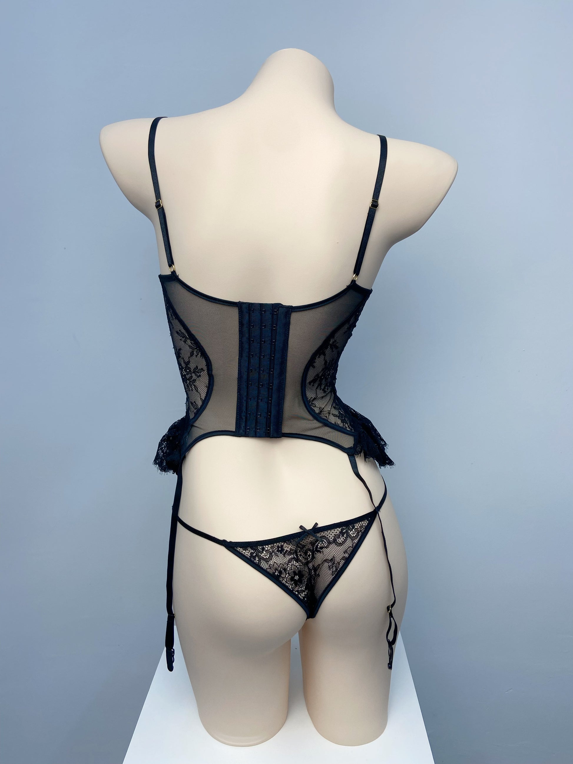 Wonder 18 Olivia Lingerie Set Black